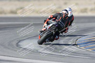 media/Dec-01-2025-Moto Forza (Mon) [[2daa91e15f]]/1-Advanced Group/Session 2 Turn 11 Backside/